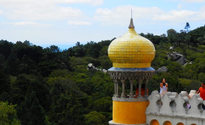 palacio-da-pena-sintra-balcon-colores