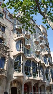 fachada de casa batlo paseo de gracia barcelona