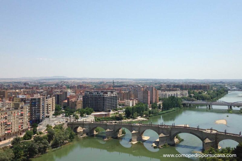 Puente d Piedra Zaragoza